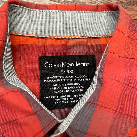 Long sleeve boys Calvin Klein shirt size 8 - Picture 2 of 2